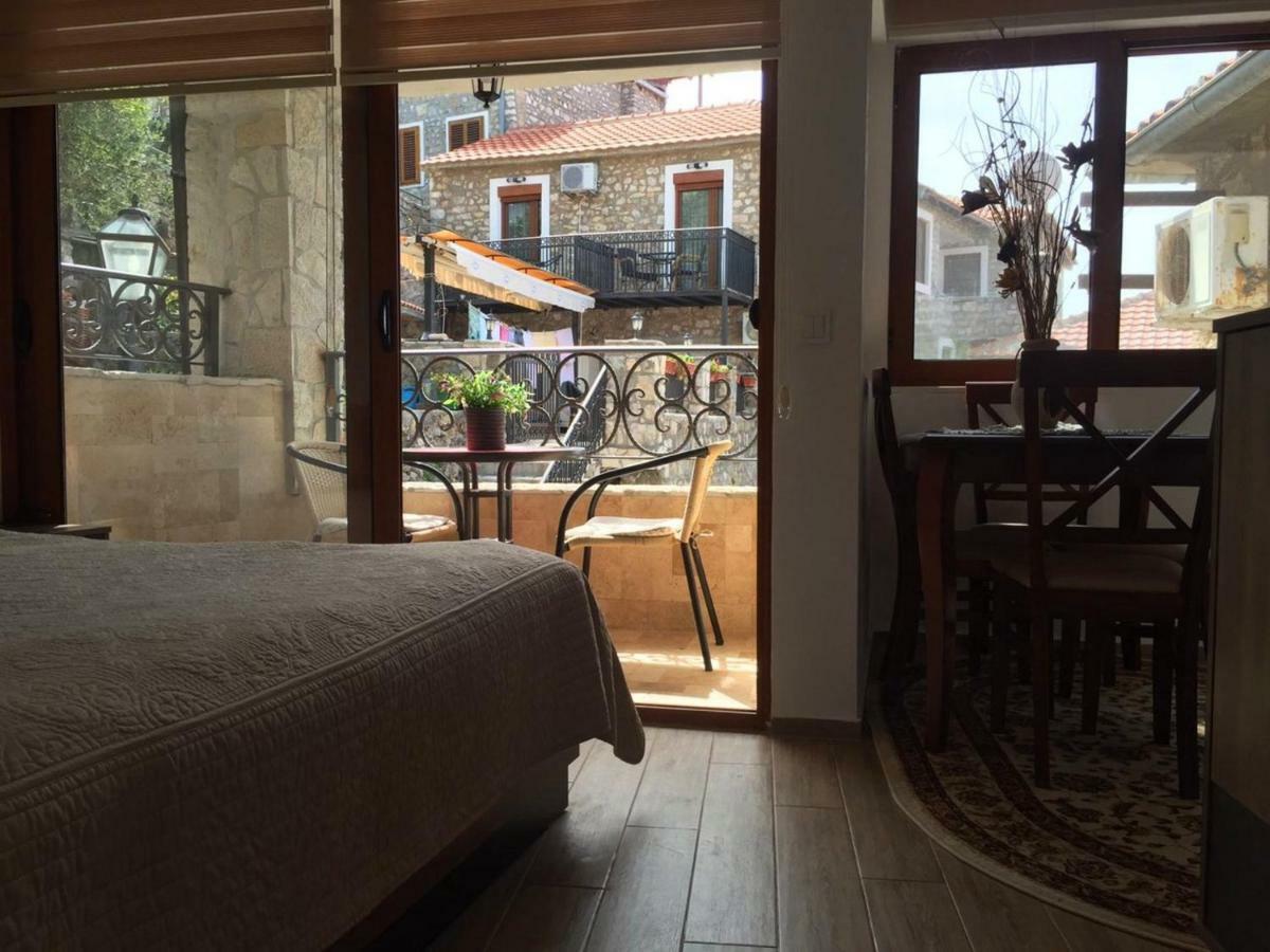 Antigona Old Town Apartment